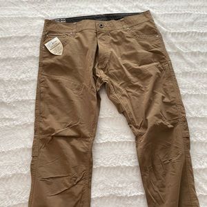 Kuhl Konfidant pant, NWT